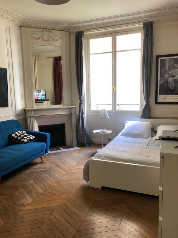 Studio A Paris Pres Du Pont Mirabeau Et Tour Eiffel Exterior foto